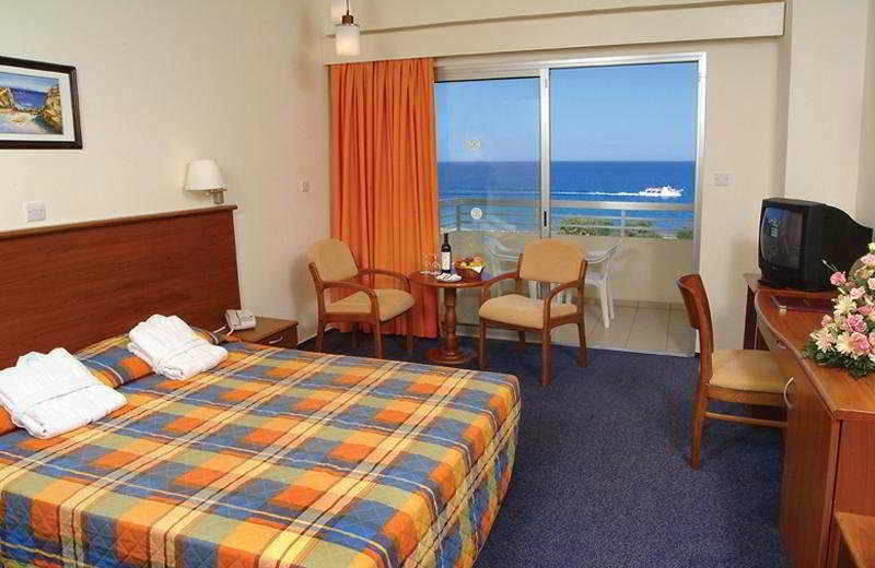 Sentido Kouzalis Beach Hotel Protaras Buitenkant foto